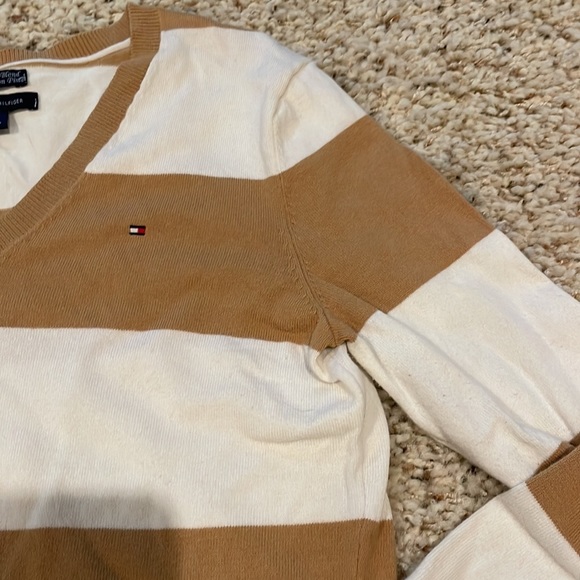 Tommy Hilfiger stripped women’s sweater small - Picture 3 of 5